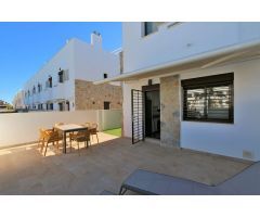 Casa en Alquiler en Pilar de la Horadada, Alicante