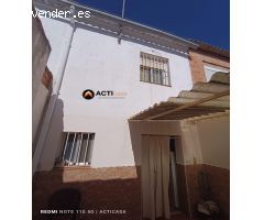 VENTA DE CASA CON PATIO EN ALDEA MORET