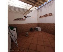 VENTA DE CASA CON PATIO EN ALDEA MORET