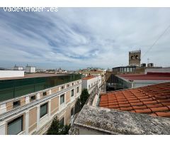 ÁTICO DÚPLEX EN EL CENTRO