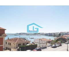 A7253: Sanxenxo: Piso con terraza a fachada, a mts del mar...