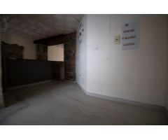 EDIFICIO DE 318 M2, CON 2 APARTAMENTOS Y LOCAL COMERCIAL, TOTALMENTE REFORMADOS EN CALLE MENACHO