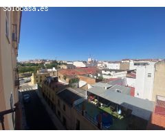 APARTAMENTO CON GARAJE EN EL CENTRO