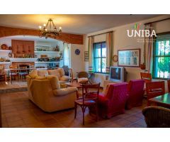 Excelente chalet con finca de regadío de 31Ha