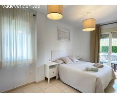 PISO AMPLIO DE 2 DORMITORIOS - BENALMADENA - CON LICENCIA TURISTICA