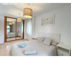 PISO AMPLIO DE 2 DORMITORIOS - BENALMADENA - CON LICENCIA TURISTICA