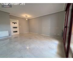 ARMILLA-JUNTO PARADA DE METRO. 3DORMITORIOS,2 BAÑOS, GARAJE,TRASTERO Y PISCINA.