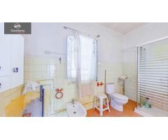 CASA Y LOCAL COMERCIAL EN GRAN TERRENO DE 420 M2