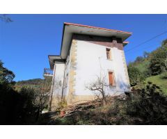 CASA BIFAMILIAR EN ZALLA, LA HERRERA CON TERRENO DE 756 M2