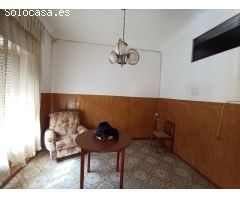 VVIENDA EN DOS PLANTAS, EDIFICIO INDEPENDIENTE