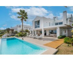 Diseño Moderno en Armonía con la Naturaleza, Marbella