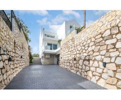 Diseño Moderno en Armonía con la Naturaleza, Marbella