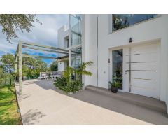 Diseño Moderno en Armonía con la Naturaleza, Marbella