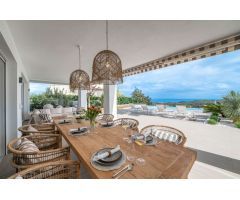 Diseño Moderno en Armonía con la Naturaleza, Marbella