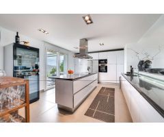 Diseño Moderno en Armonía con la Naturaleza, Marbella