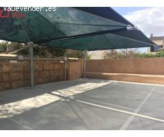 Se venden aparcamientos en el centro del pueblo