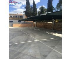 Se venden aparcamientos en el centro del pueblo
