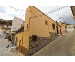 CASA EN GÁDOR