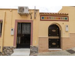 CASA EN GÁDOR