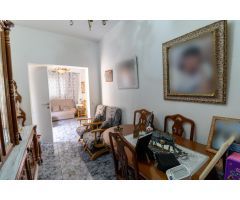 CASA EN GÁDOR