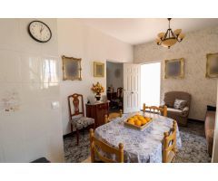 CASA EN GÁDOR