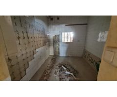 Local comercial en Fuente Amarga