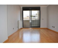 Alquiler ático duplex, 3 dormit., con terraza 18 m2, garaje y trastero, C/ Burgos junto Av Goya.