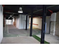 En alquiler local de 300 m2, con encanto, en C/ Predicadores.