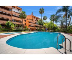 3 Dormitorios, 2 Baños, Apartamento En Venta en Costa Nagüeles III, Marbella Golden Mile
