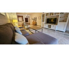 Amplio apartamento bajo de 2 dormitorios disponible en venta en Alminar de Marbella