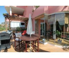 Excepcional apartamento en planta baja de 3 dormitorios con amplias terrazas rodeadas de jardines tr