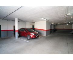 Excepcional apartamento en planta baja de 3 dormitorios con amplias terrazas rodeadas de jardines tr