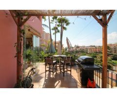 Excepcional apartamento en planta baja de 3 dormitorios con amplias terrazas rodeadas de jardines tr