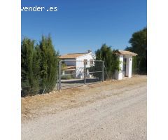 Cortijo restaurado en Santo Tomé