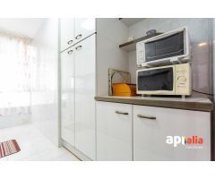 Fantastico atico de 4 dormitorios, terraza y piscina comunitaria.
