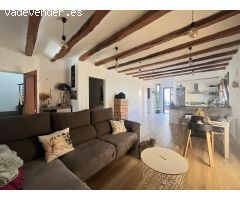 Casa con jardin, garaje y amplios espacios en Sant Marti de Tous