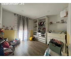 Casa con jardin, garaje y amplios espacios en Sant Marti de Tous