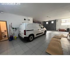 Local apto para diversos usos, garaje, almacén, comercio, cerca del Passeig Verdaguer por 79.000 Eur