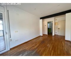 Piso totalmente reformado para entrar a vivir, 3 habitaciones, pk y trastero cerca zona Universidad