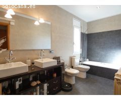 Espectacular vivienda unifamiliar con 460 m2,  jardín, gran garaje, impecable para entrar a vivir