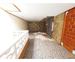 SE VENDE CASA ADOSADA EN NAVARCLES