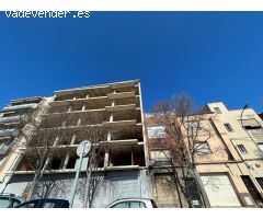 Se vende edificio con obra paralizada en la avenida Santa Eulalia de Terrassa