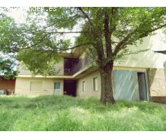 CASA CON TERRENO EN CALLE  LOPE DE VEGA 12