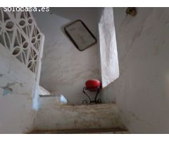 CASA CON PARCELA EN TOTALAN PARA REFORMAR