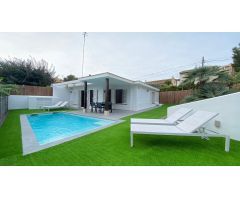 Preciosa casita con jardín y piscina privados en Vallpineda