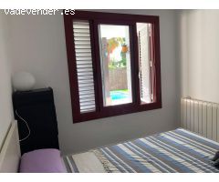 Preciosa casita con jardín y piscina privados en Vallpineda