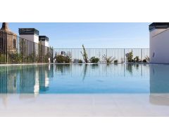 Ático exclusivo con terraza y piscina privada en edificio histórico del Barrio Gótico