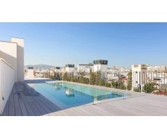 Ático exclusivo con terraza y piscina privada en edificio histórico del Barrio Gótico