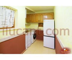 **Bungalow en Gran Alacant, Avda. Mediterráneo – Luminoso, con solárium y piscina comunitaria**