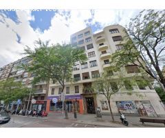 ¡Oportunidad única en Nuevos Ministerios! Local comercial en ALQUILER